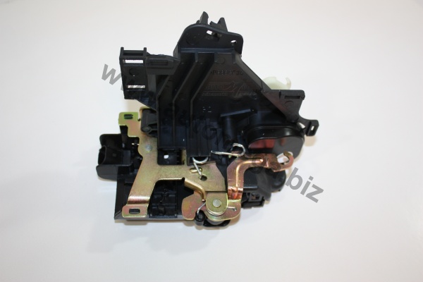 Замок двери <b>AUTOMEGA 100019710</b> - изображение Замок двери <b>AUTOMEGA 100019710</b> - изображение