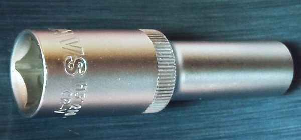 Головка 13мм 1/2" 6 гран.длинная AVS H11213 - изображение Головка 13мм 1/2" 6 гран.длинная AVS H11213 - изображение