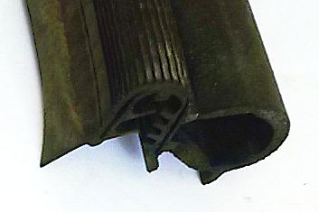 Уплотнитель двери ВАЗ 2110 (4шт) <b>Автоформ 2110-6107018</b> - изображение 1
