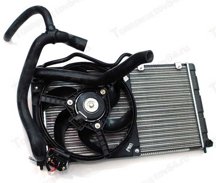 Радиатор охлаждения ВАЗ 1118 Калина ЛЮКС в сборе (эл. вент, патрубки) <b>ДААЗ 11186-1300010</b> - изображение