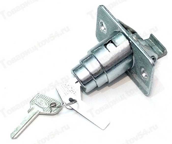 Замок багажника ВАЗ 2102 с ключами <b>ДААЗ 2102-6100050</b> - изображение Замок багажника ВАЗ 2102 с ключами <b>ДААЗ 2102-6100050</b> - изображение