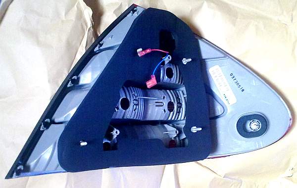 Фонарь задний MERCEDES W211 06-09 диоды <b>DEPO 440-1942L-UQ</b> - изображение 4