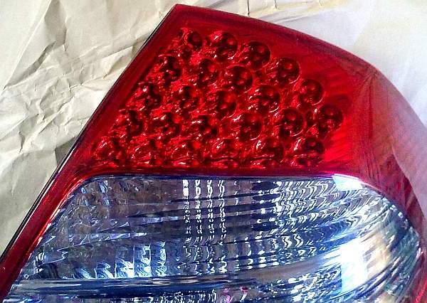 Фонарь задний MERCEDES W211 06-09 диоды <b>DEPO 440-1942R-UQ</b> - изображение 3