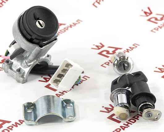 Замок зажигания ВАЗ 2111, 2112 с личинками замков дверей и багажника <b>ГРАНД РИ АЛ 22941</b> в коробке - изображение Замок зажигания ВАЗ 2111, 2112 с личинками замков дверей и багажника <b>ГРАНД РИ АЛ 22941</b> в коробке - изображение