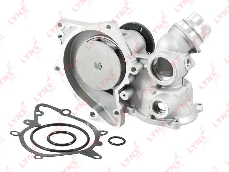 Помпа водяная подходит для BMW 5(E39) 3.5-4.0 98-03 / 7(E38) 3.5-4.0 98-01 / X5(E53) 4.6 02-03, LAND ROVER Range Rover III 4.4 02-05 <b>LYNXAUTO CW-0142</b> - изображение
