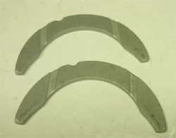 Комп. упорных полуколец коленвала (мет) <b>RENAULT 7701473149</b> - изображение