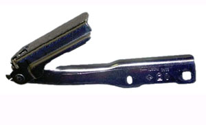 Петля капота SANDERO правая <b>RENAULT 8200763872</b> - изображение Петля капота SANDERO правая <b>RENAULT 8200763872</b> - изображение