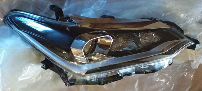 Фара Toyota Corolla Fielder (E160) 15- / Corolla Axio (E160) 15- (Справа / LED / ДХО / Комплектация WxB) <b>SAT ST-12-597CR</b> - изображение 3