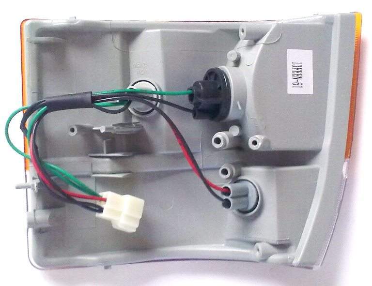 Габарит TOYOTA HIACE 89-99 <b>SAT ST-212-1549R</b> - изображение 2