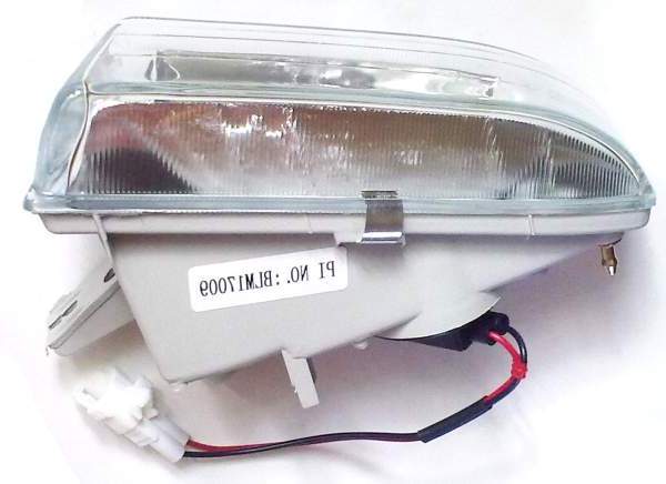 Фара противотуманная TOYOTA IPSUM 98-01 44-27 <b>SAT ST-44-27L</b> - изображение 1