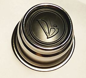 Колпак ступицы ВАЗ 2107 металл с черной эмблемой ПЛАСТИК (2107-3101012) - изображение 1