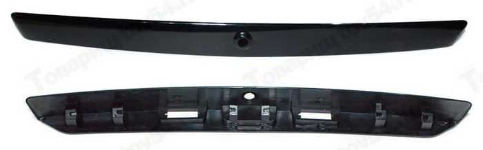 Накладка крышки багажника ВАЗ 2192 черная (планка) <b>Сызрань 2192-8212512</b> - изображение