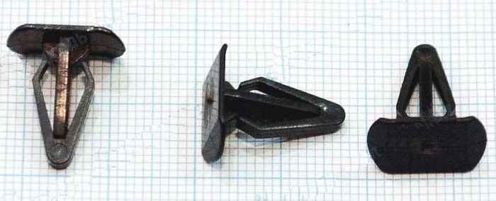 Пистон обшивки порога ВАЗ 1118 Калина <b>1118-6107066</b> - изображение 1