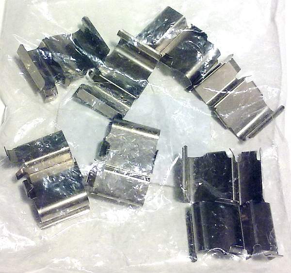 Установочный комплект тормозных колодок FR MANY <b>TOYOTA 04947-22050</b> - изображение 1