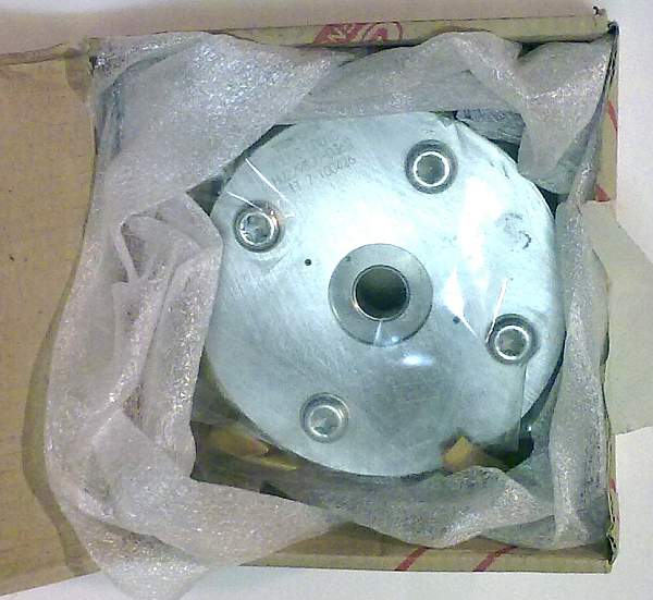 Муфта VVT-I 1ZZFE,2ZZGE,1AZ#,1KR USA 04- <b>TOYOTA 13050-0D010</b> - изображение 1