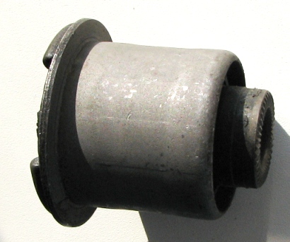Сайлентблок нижнего FR рычага 4WD MARK2 105 / 115 <b>TOYOTA 48654-30060</b> - изображение 1