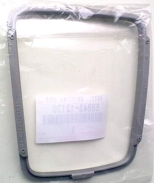 Окантовка рычага КПП TOYOTA 5884312130 - изображение 1