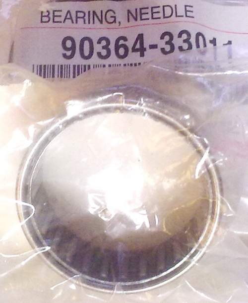 Подшипник кулака поворотного (игольчатый) LAND CRUISER 100 <b>TOYOTA 90364-33011</b> - изображение 1