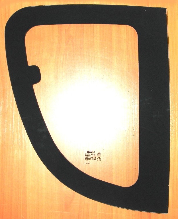 Стекло кузова (собачник) заднее правое MITSUBISHI TRITON / L200 06- 2D <b>XYG L200-06 SW/RH/X</b> - изображение