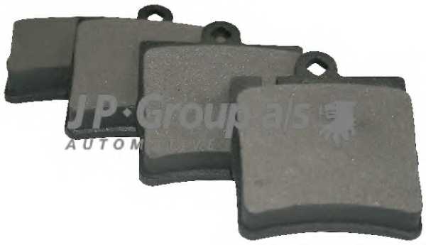 Колодки тормозные дисковые задний для MERCEDES C(CL203,S203,W203), CLC(CL203), CLK(A208,A209,C208,C209), E(W210), SLK(R171) <b Колодки тормозные дисковые задний для MERCEDES C(CL203,S203,W203), CLC(CL203), CLK(A208,A209,C208,C209), E(W210), SLK(R171) <b>JP GROUP 1363700610</b> - изображение
