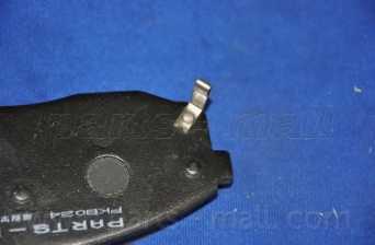 Колодки тормозные дисковые передний <b>PARTS-MALL PKB-024</b> - изображение 5