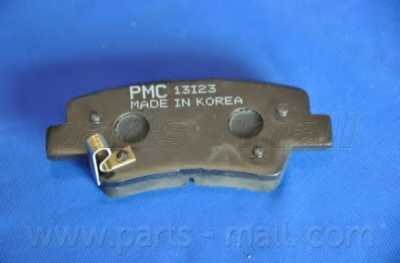 Колодки тормозные дисковые задний для KIA OPTIMA, RIO(UB) <b>PARTS-MALL PKB-037</b> - изображение 4