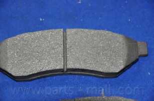 Колодки тормозные дисковые задний для DAEWOO MAGNUS <b>PARTS-MALL PKC-017</b> - изображение 3