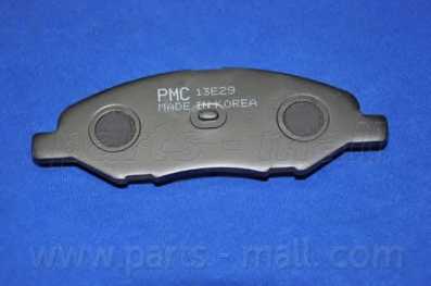 Колодки тормозные дисковые передний для NISSAN TIIDA(C11X) <b>PARTS-MALL PKW-011</b> - изображение 3