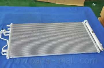 Конденсатор кондиционера PARTS-MALL PXNCA-118 - изображение 1