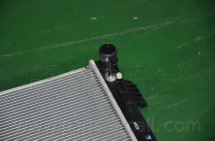 Радиатор охлаждения двигателя PARTS-MALL PXNDA-204 - изображение 3